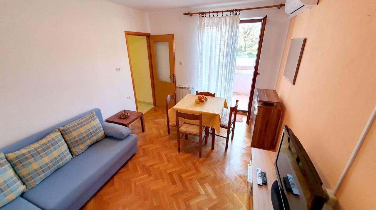 Mirjana F Apartaments Башка Номер фото