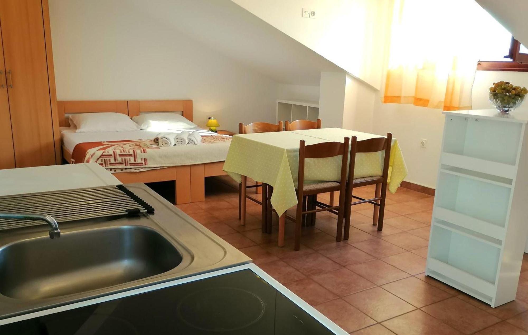 Mirjana F Apartaments Башка Экстерьер фото